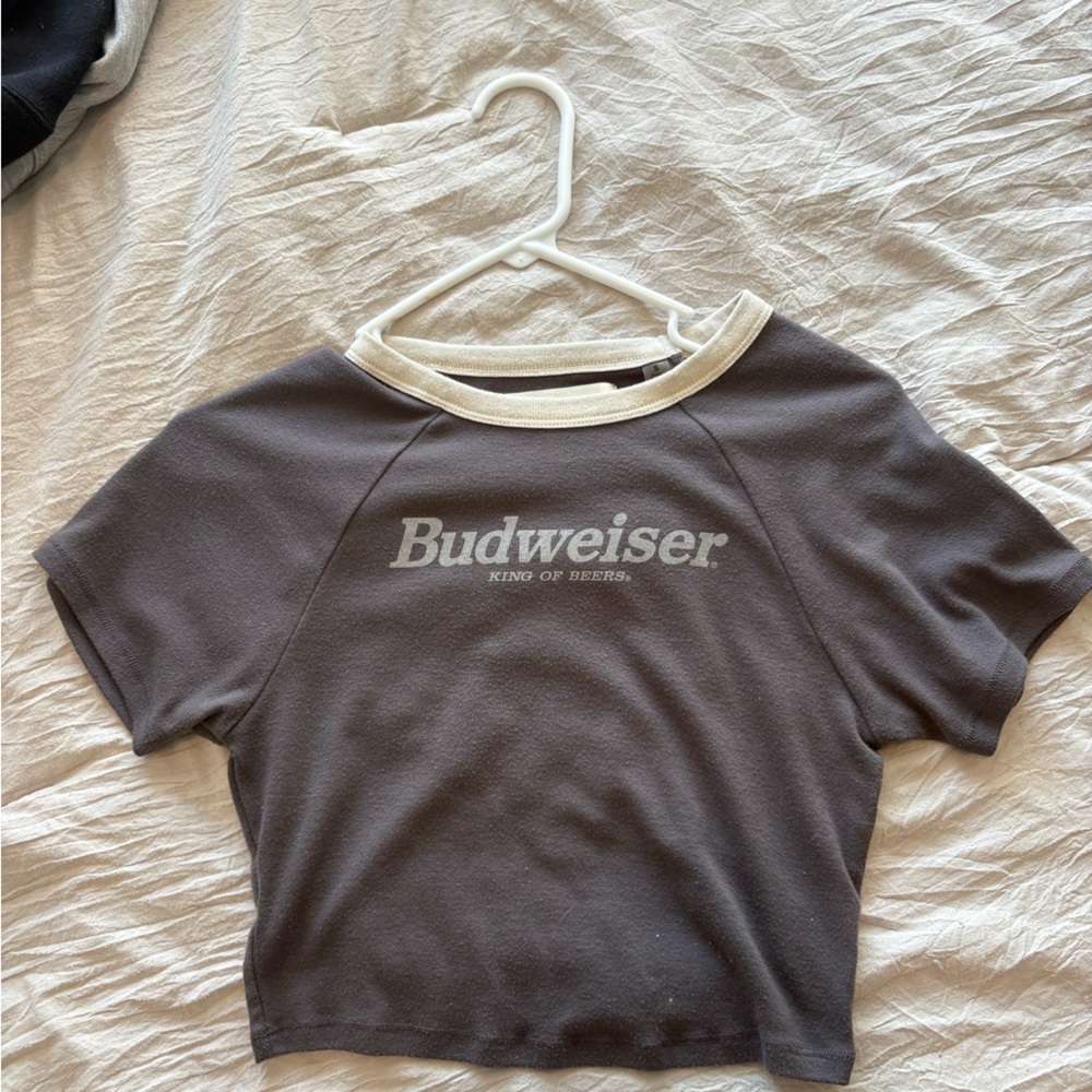 PacSun Cream and Gray T-Shirt